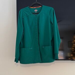 Dickies Women's hunter green scrub Jacket